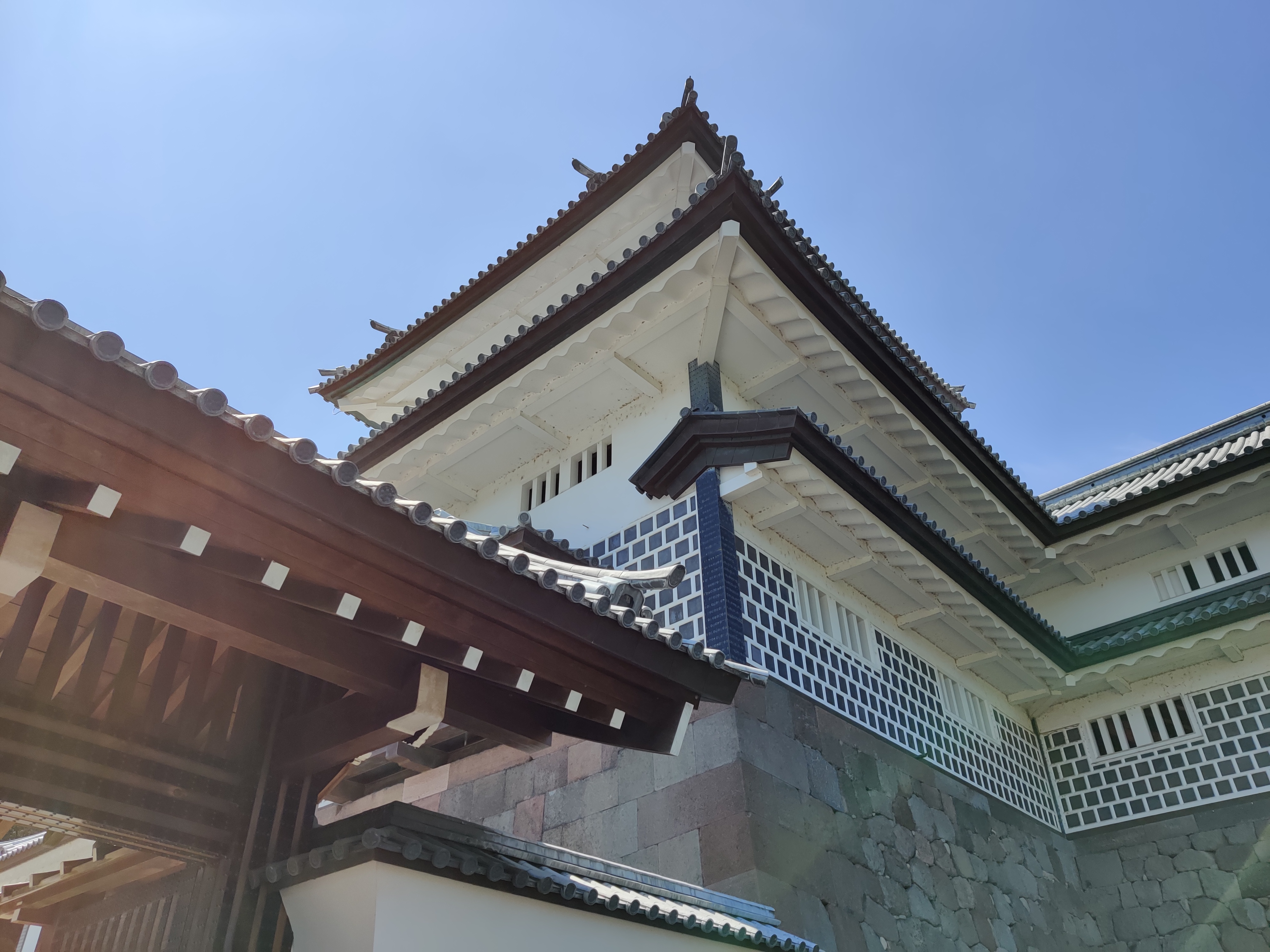 【金沢駅】加賀百万石の栄華を今に伝える「金沢城公園」へ